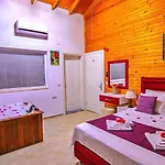 İslamlar 2 Bedroom With Private Pool فيلة *