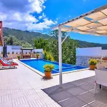 İslamlar 2 Bedroom With Private Pool كالكان